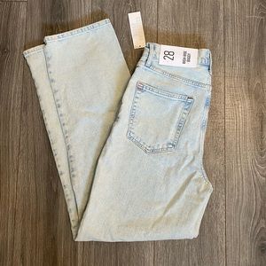 BDG Vintage Feel High-Waisted Baggy Jeans